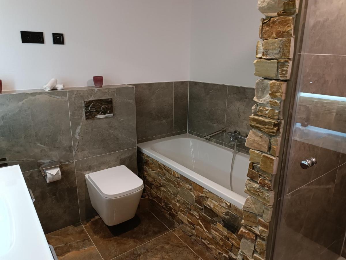 Luxus Ferienwohnung Chalet Seenaehe Schalkenmehren Exterior foto